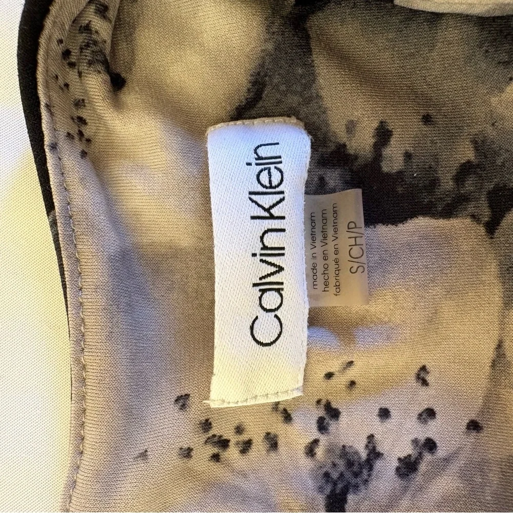 Calvin Klein Black & White Floral Sleeveless Career Blouse Small - Picture 3 of 7